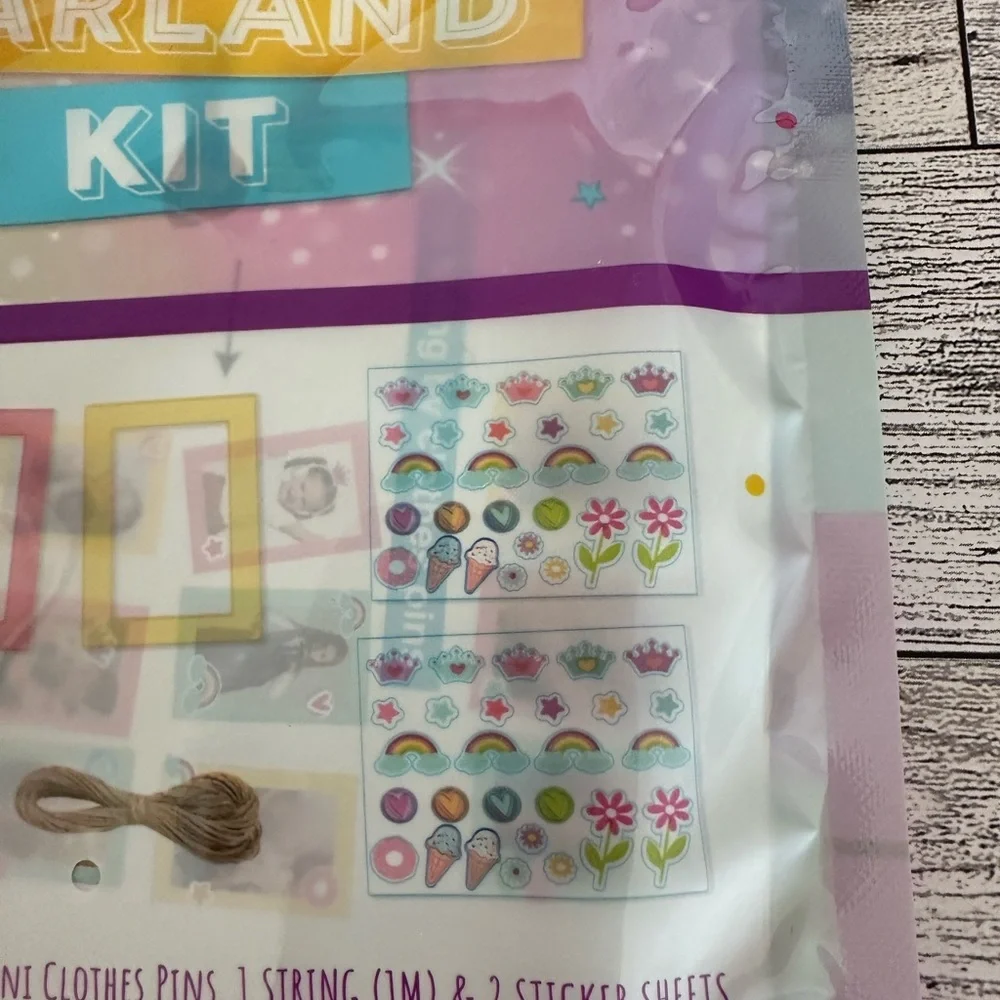 🌵3/$15 New Make Your Own Photo Garland Kit ( see description)